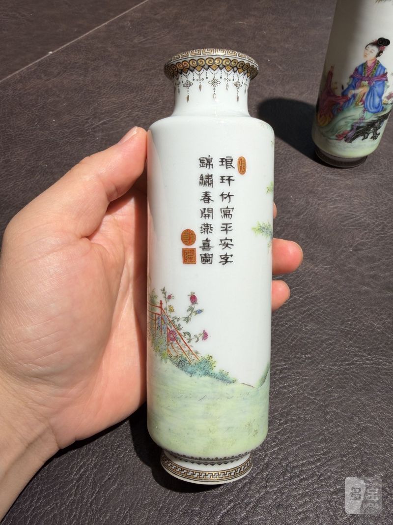 民国 叶震嘉绘珐琅彩仕女图筒瓶一对 - 图9